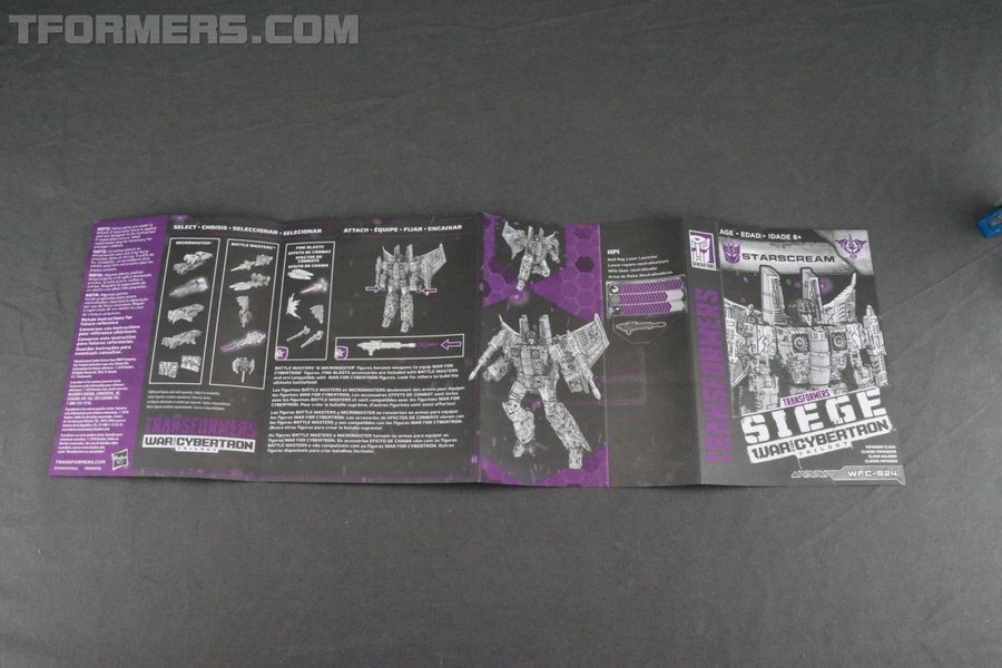 Review Siege War For Cybertron Trilogy Starscream Voyager  (16 of 52)